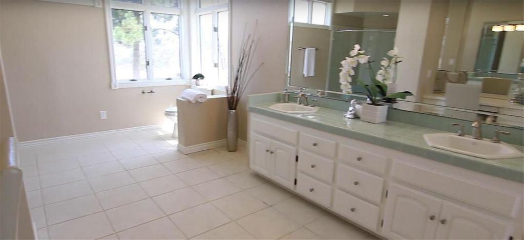 Mansion On The Hill Let 4 Rooms, 5Th Cost Extra Sage Exterior photo